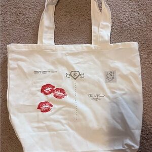 Sabrina Carpenter “Short n Sweet” Postcard Tote